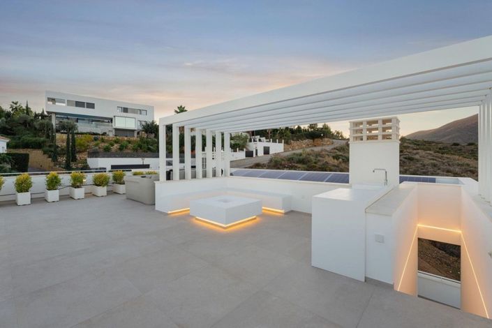 Image No.23-4 Bed House for sale