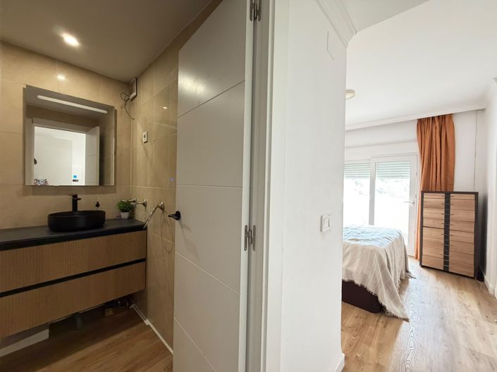 Image No.17-3 Bed Apartment for sale