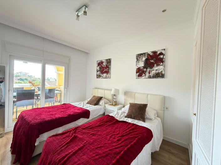 Image No.19-3 Bed Apartment for sale