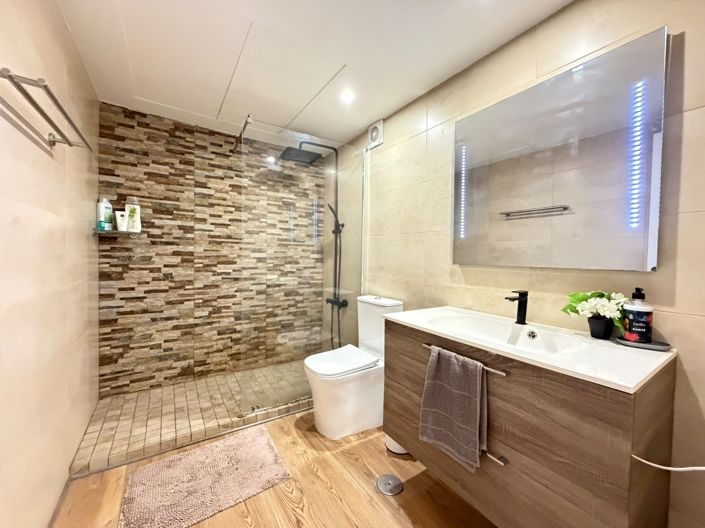 Image No.22-3 Bed Apartment for sale
