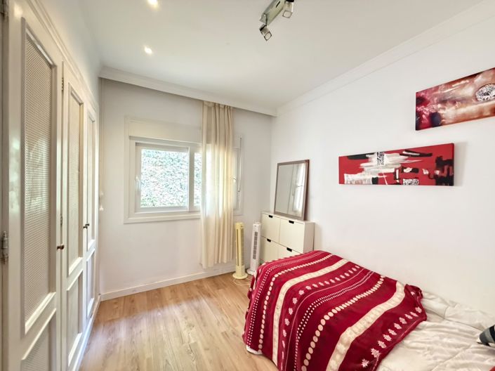 Image No.24-3 Bed Apartment for sale