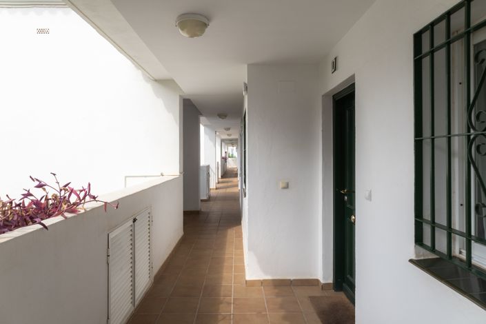 Image No.23-2 Bed Apartment for sale