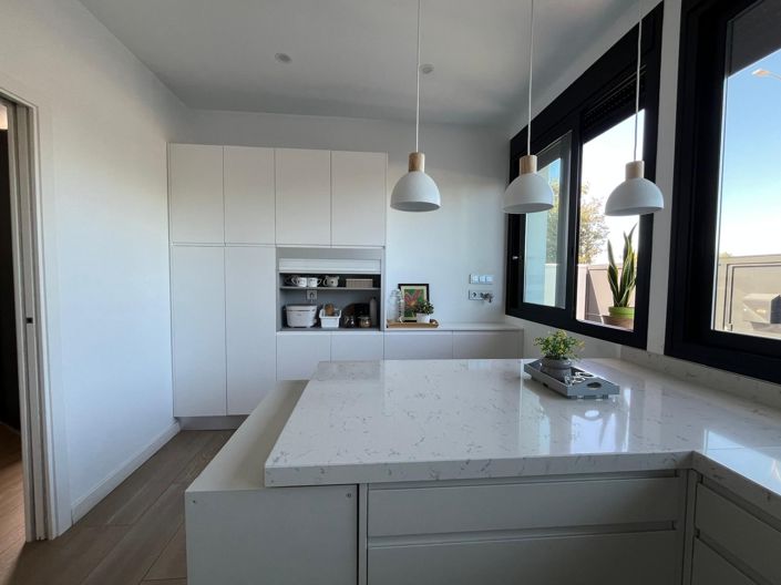 Image No.16-3 Bed House for sale