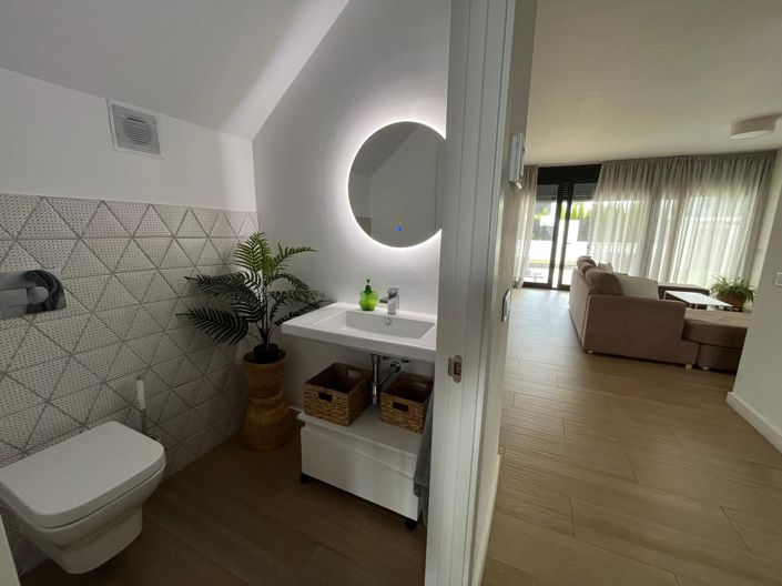 Image No.22-3 Bed House for sale