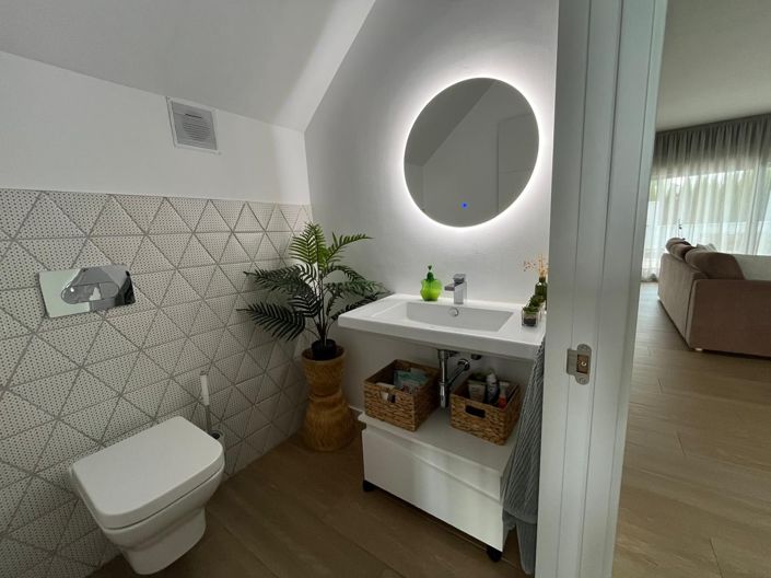 Image No.25-3 Bed House for sale