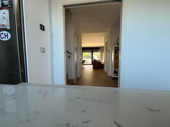 Image No.5-3 Bed House for sale