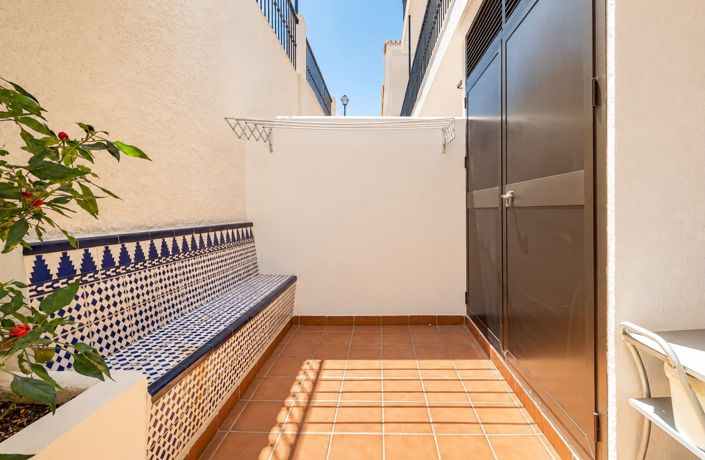 Image No.16-3 Bed Townhouse for sale