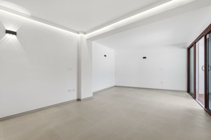 Image No.9-1 Bed Apartment for sale