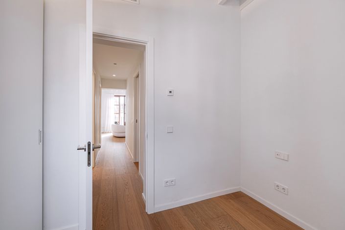 Image No.24-3 Bed Apartment for sale