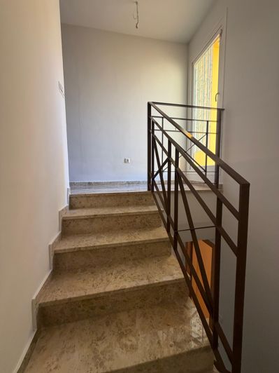 Image No.24-3 Bed House for sale