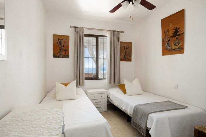 Image No.20-2 Bed Apartment for sale