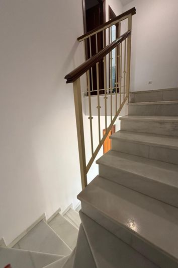 Image No.11-3 Bed House for sale