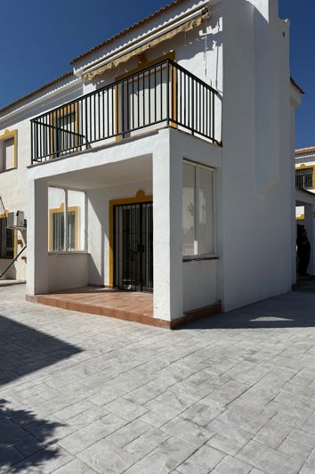 Image No.2-3 Bed House for sale