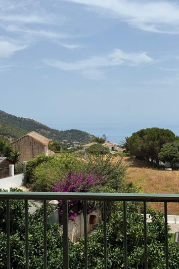 Image No.21-3 Bed House for sale