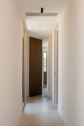 Image No.23-4 Bed House for sale