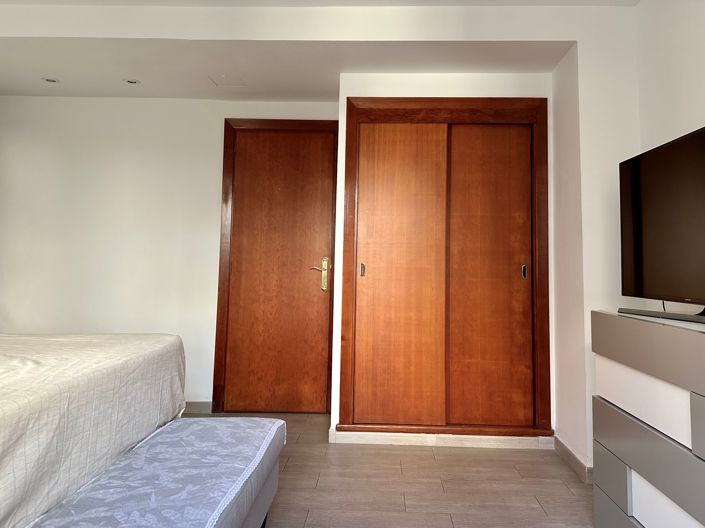 Image No.15-3 Bed Apartment for sale