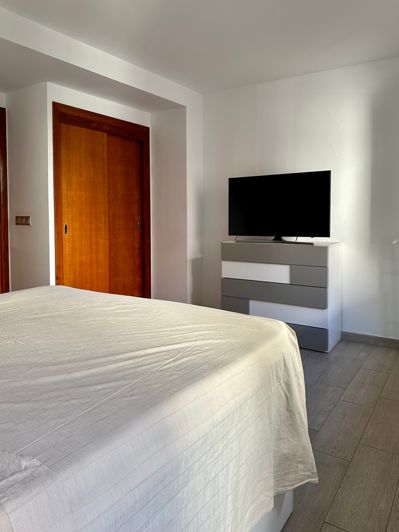 Image No.25-3 Bed Apartment for sale