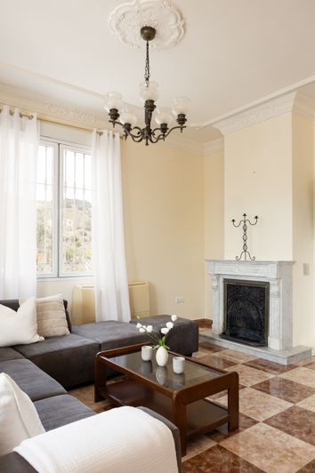 Image No.18-7 Bed House for sale