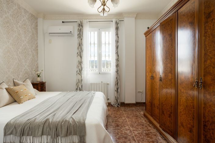 Image No.21-7 Bed House for sale