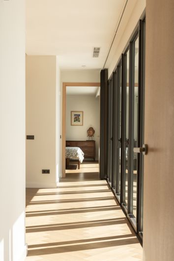 Image No.12-4 Bed House for sale
