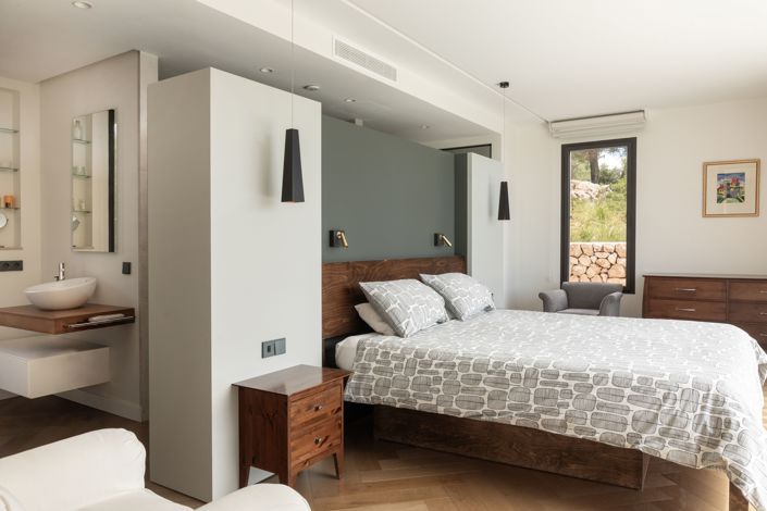 Image No.23-4 Bed House for sale