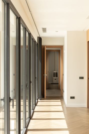 Image No.30-4 Bed House for sale