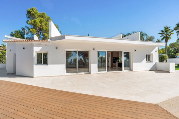 Image No.26-5 Bed Villa for sale