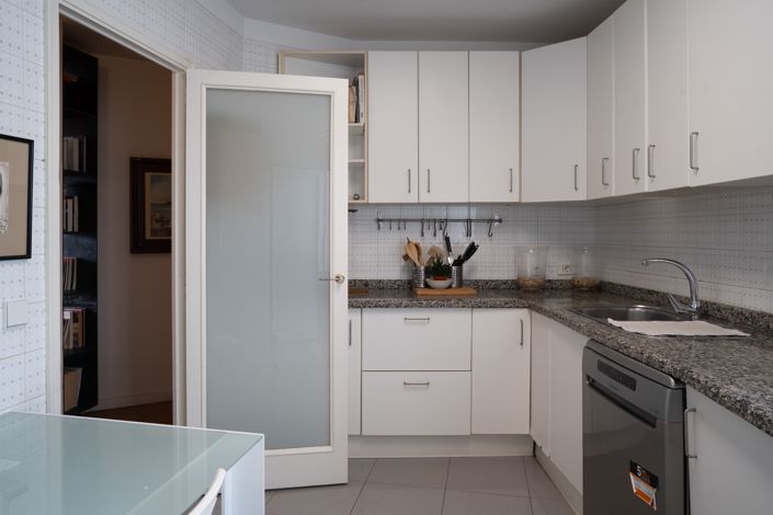 Image No.12-3 Bed Apartment for sale