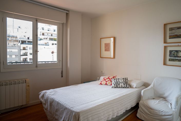 Image No.20-3 Bed Apartment for sale