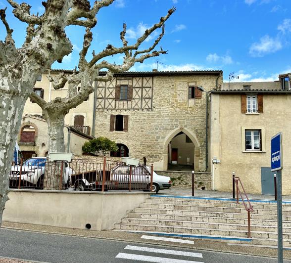 3 Bedrooms village house for sale in SaintMartinLalande House