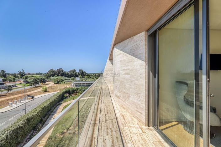 Image No.19-3 Bed Apartment for sale