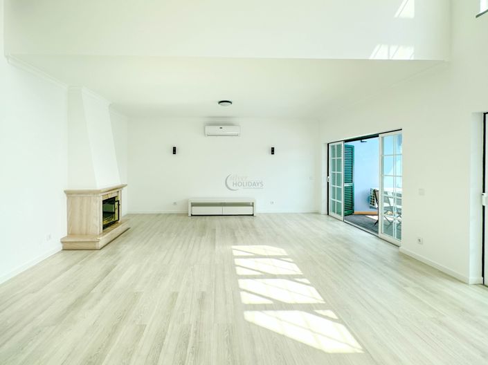 Image No.2-5 Bed Townhouse for sale