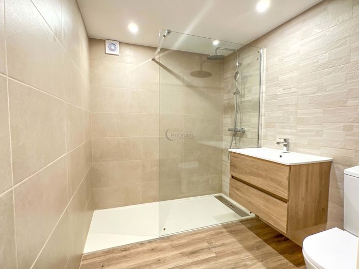 Image No.31-5 Bed Townhouse for sale