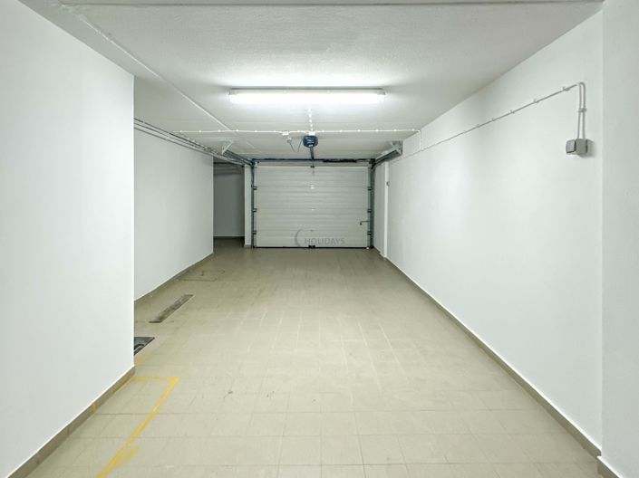 Image No.34-5 Bed Townhouse for sale