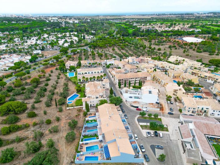 Image No.44-5 Bed Townhouse for sale