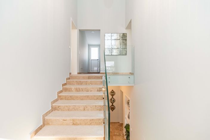 Image No.17-4 Bed Apartment for sale