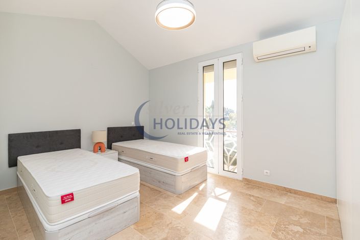 Image No.25-4 Bed Apartment for sale