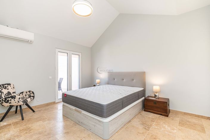 Image No.26-4 Bed Apartment for sale