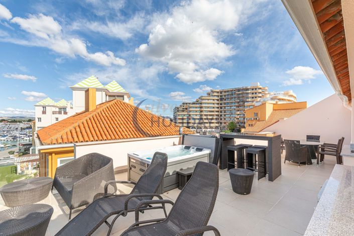 Image No.29-4 Bed Apartment for sale