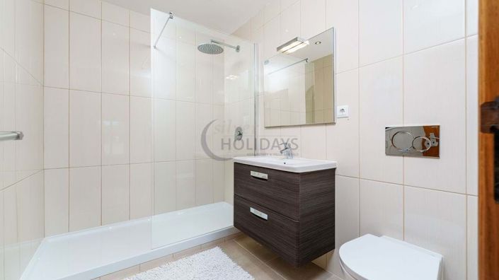 Image No.22-4 Bed Villa for sale