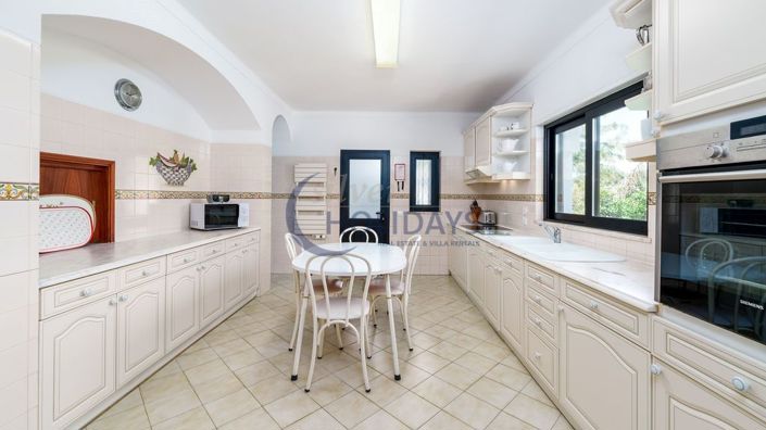 Image No.8-4 Bed Villa for sale