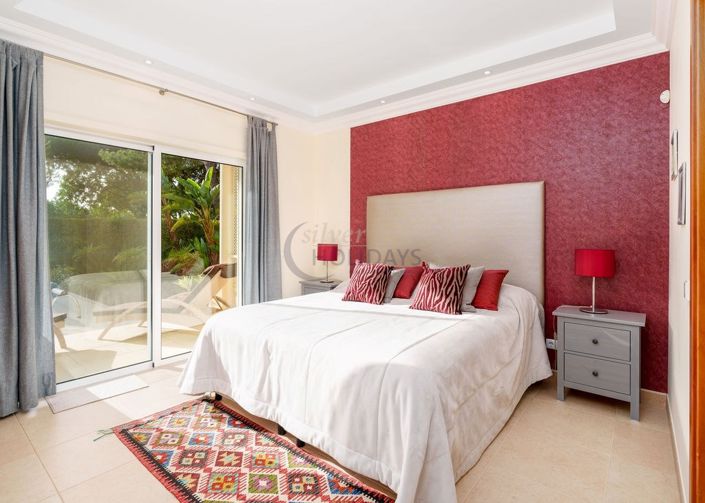 Image No.15-4 Bed Villa for sale