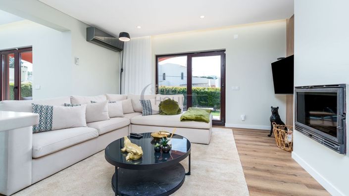 Image No.11-4 Bed Villa for sale