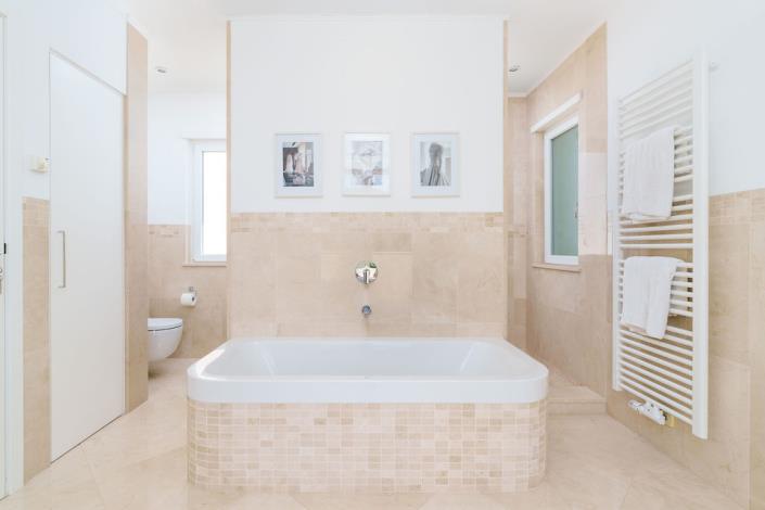 Image No.21-4 Bed Villa / Detached for sale