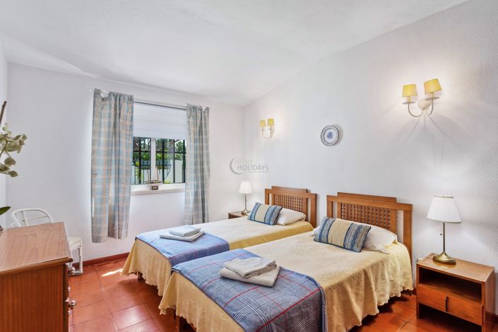 Image No.10-4 Bed Villa for sale