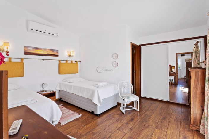 Image No.15-4 Bed Villa for sale