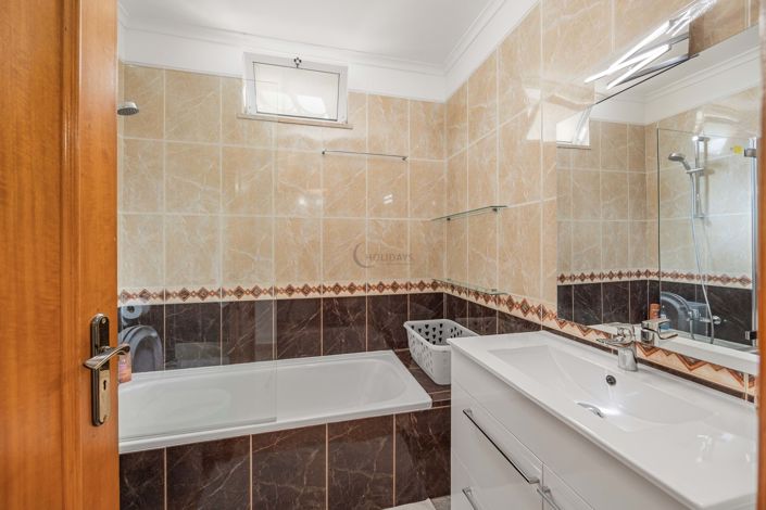 Image No.20-Maison de ville de 4 chambres à vendre à Quarteira