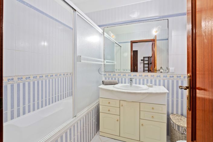 Image No.12-2 Bed Apartment for sale