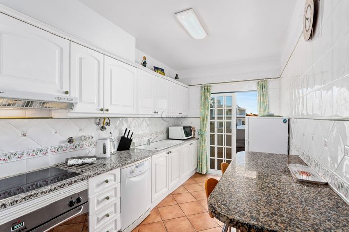 Image No.8-2 Bed Apartment for sale