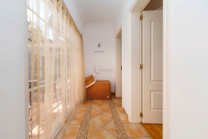 Image No.25-4 Bed Villa for sale